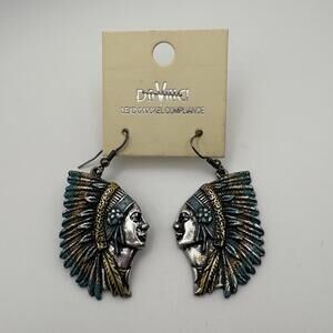 DaVinci Southwestern Native Chief Head Earrings Silver Tone Drop
